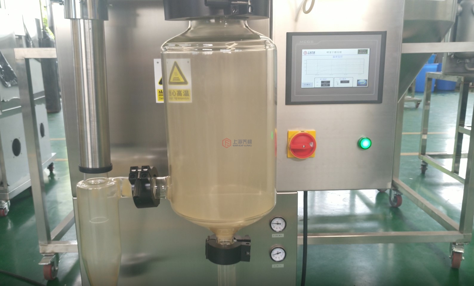 小型噴霧干燥機(jī)的粘壁危害及處理方法 小型噴霧干燥機(jī)的粘壁危害及處理方法
